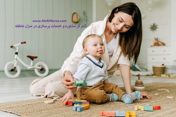 استخدام پرستار کودک در فرمانیه در منزل - نوزاد در حال بازی